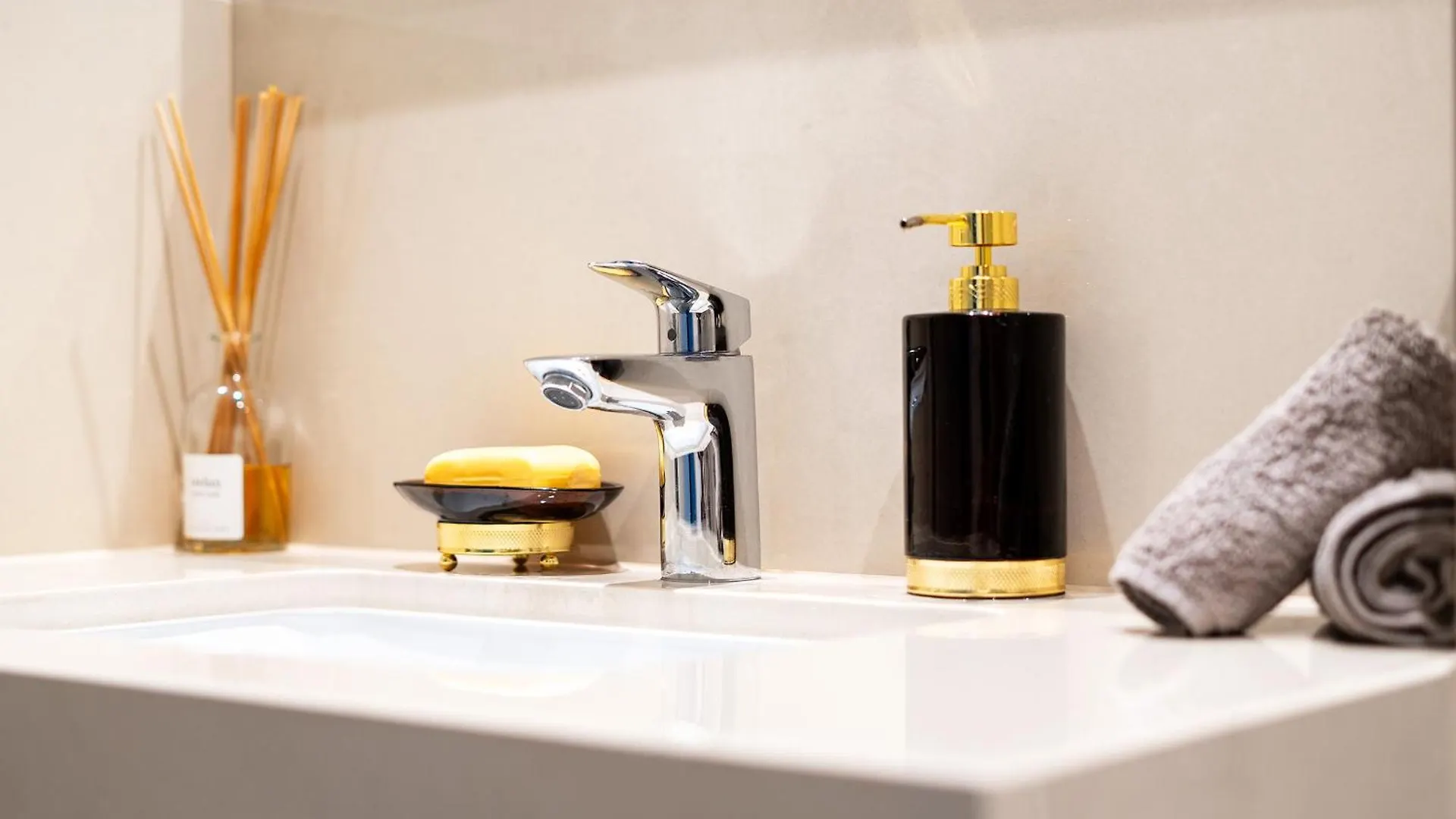 Luxury 2Br Burj Khalifa Views 5Min Walk Dubai Mall