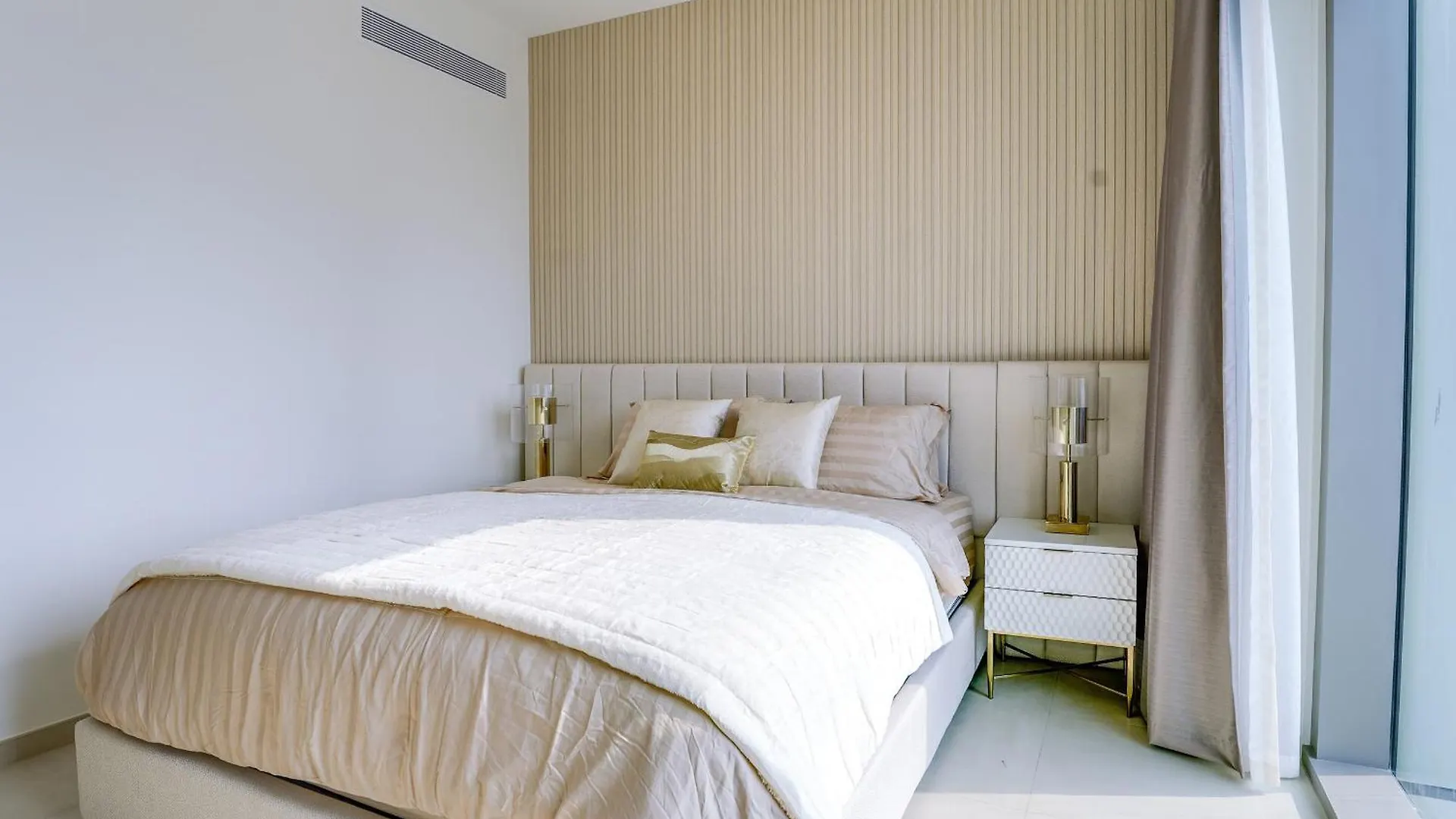 Luxury 2Br Burj Khalifa Views 5Min Walk Dubai Mall 0*,  United Arab Emirates